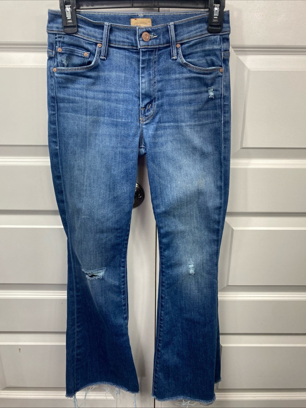 Mother The Weekender Anke Fray Jeans Boot Flare Jeans Raw Hem Distressed 26x26